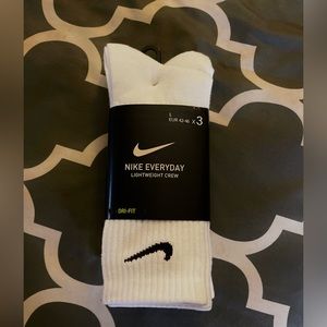 Nike Dri-Fit Crew Socks